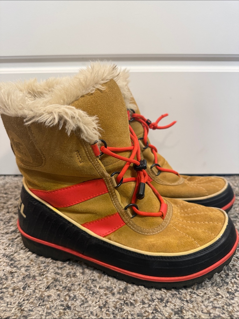 Sorel Tivoli II Winter Lace Up Boots 7